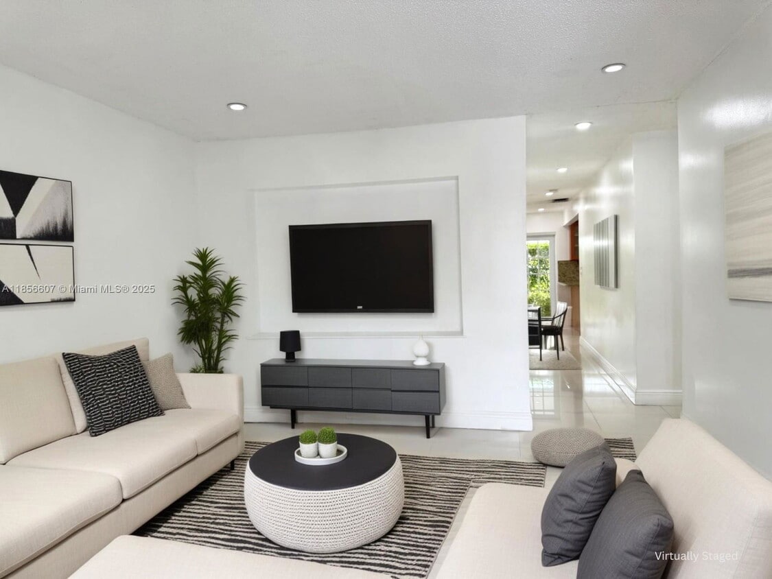 Photo - 2322 Southwest 106th Court, Miami, FL 33165 - 3 BR 2 BA house