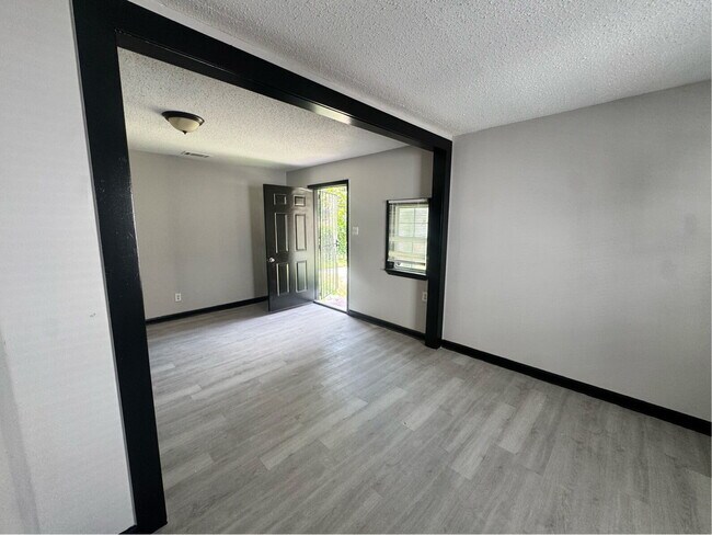 Foto del edificio - 3119 Allison Ave