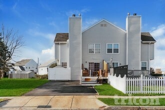 Building Photo - 362 Bradford Ln