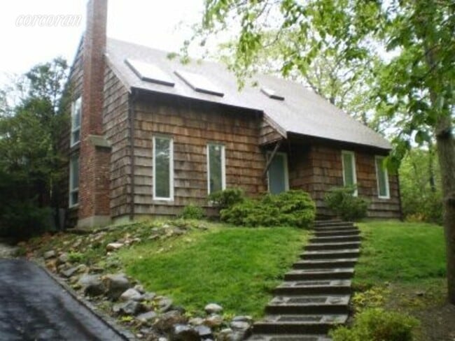 Building Photo - 6 Larboard Dr
