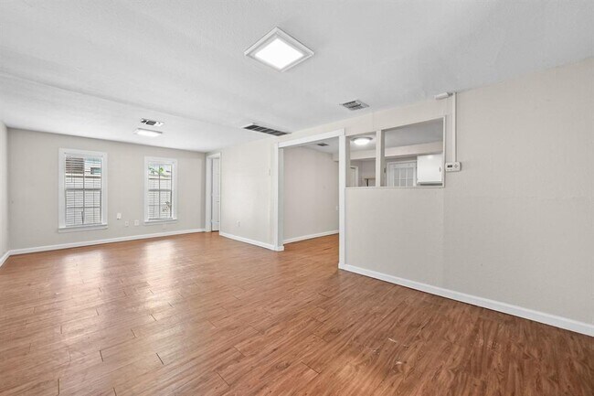 Foto del edificio - 1706 Riverview St