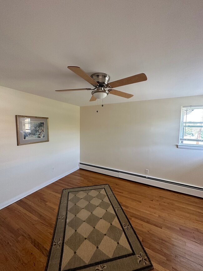 Bedroom - 100 Clinton Pl