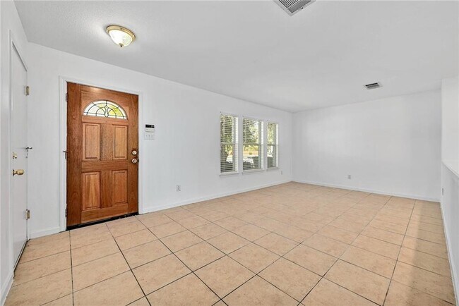Building Photo - 1171 Southern Pl