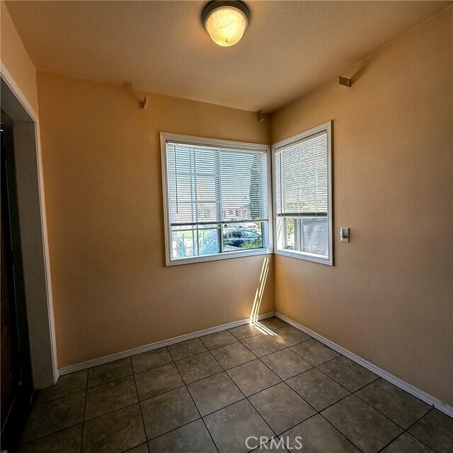 Foto del edificio - 4586 W 142nd St