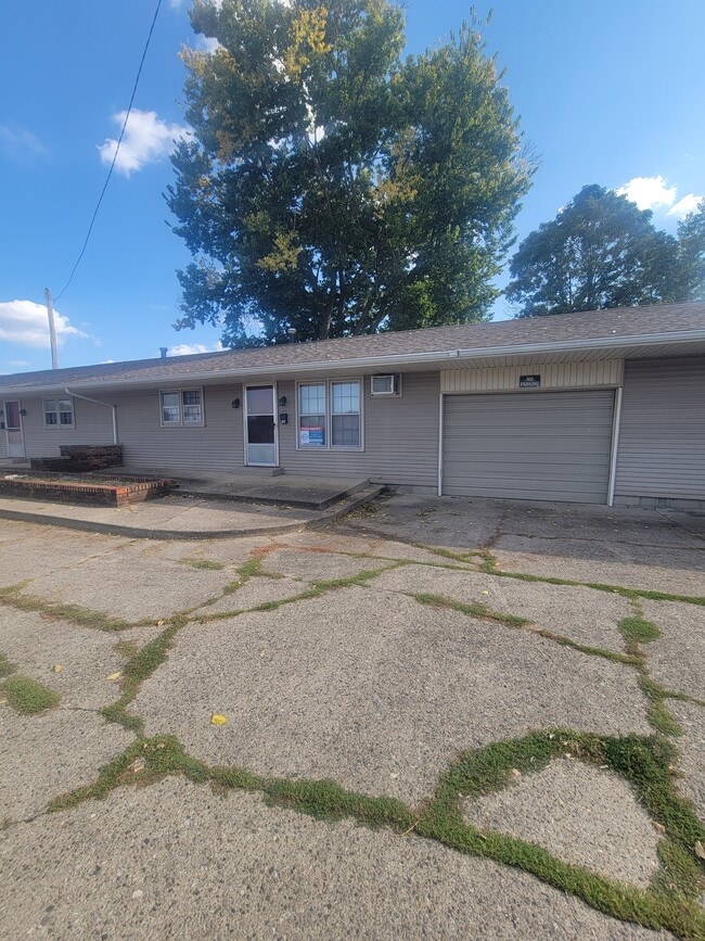 Building Photo - 2022 Ohio Ave
