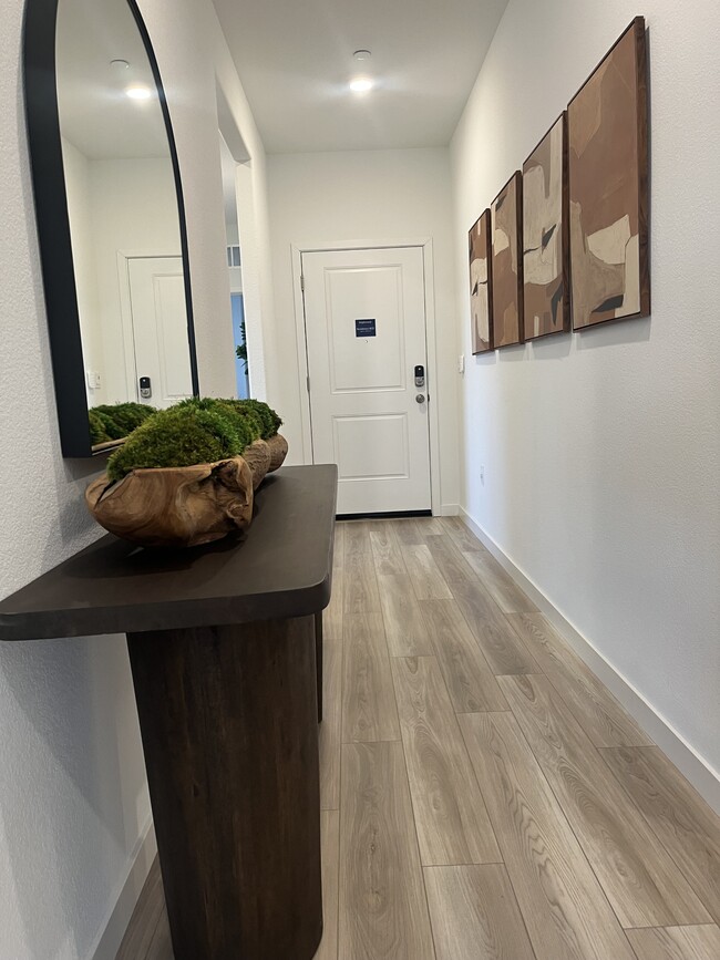 Building Photo - 1085 Silverado Wy