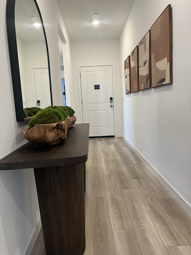 Foto del edificio - 1085 Silverado Wy