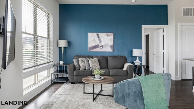 Foto del edificio - 1900 Airport Commerce Dr