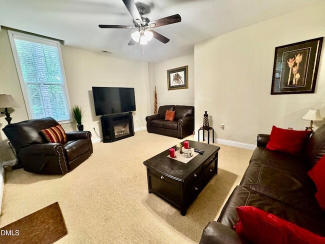 Building Photo - 5912 Currin Fox Ct