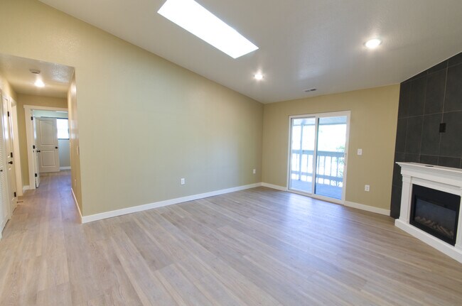 Foto del edificio - 8600 E Alameda Ave