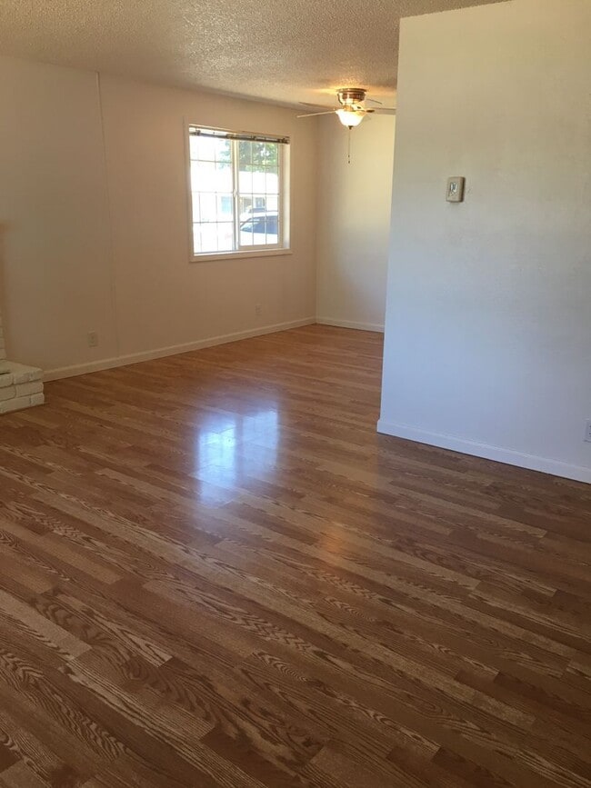 Building Photo - frna02