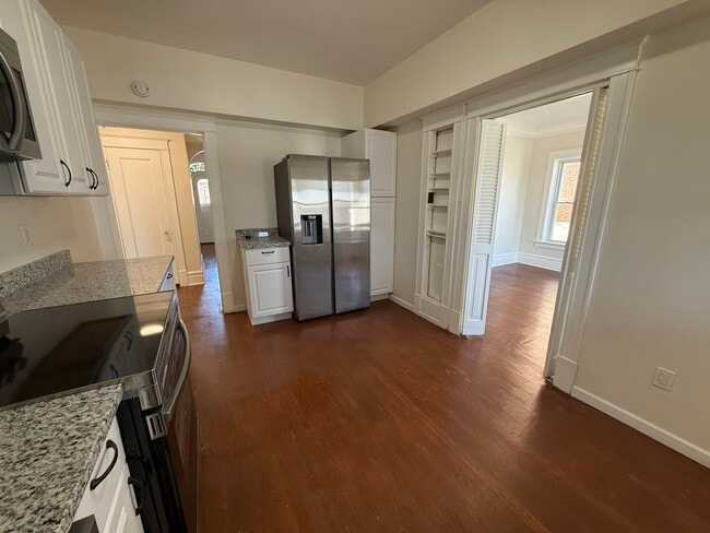 All stainless appliances - 3068 Bellerive Dr