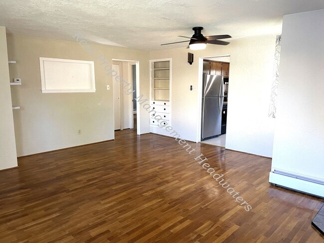 Building Photo - 3 Bedroom 2 Bath House for Rent - Pet Frie...