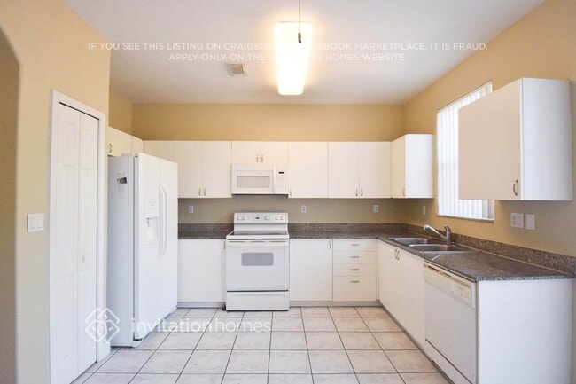 Building Photo - 5430 NW 107th Ave