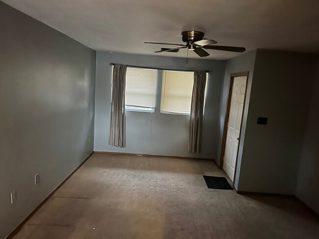 Foto del edificio - 1112 Springbrook Ave