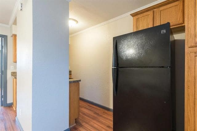 Building Photo - 1505 W Lovers Ln