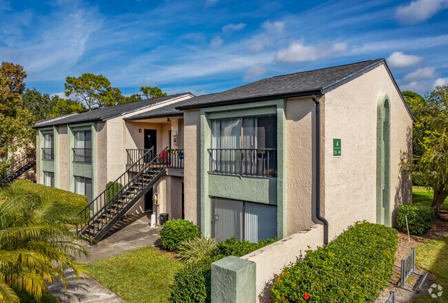 Building Photo - Oasis at Bayside