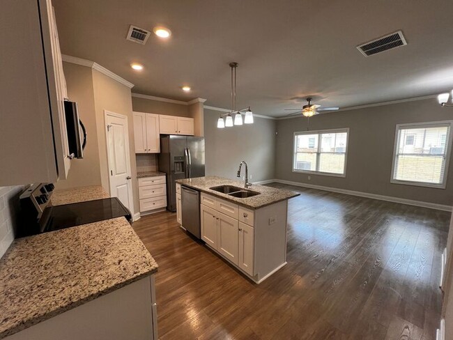 Building Photo - 34 Dewey Rd