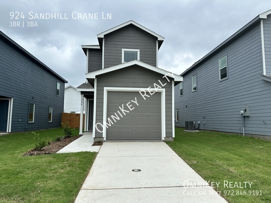 Foto principal - 924 Sandhill Crane Ln