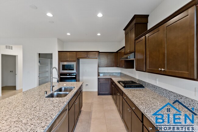 Foto del edificio - 1227 Las Rosas Ave