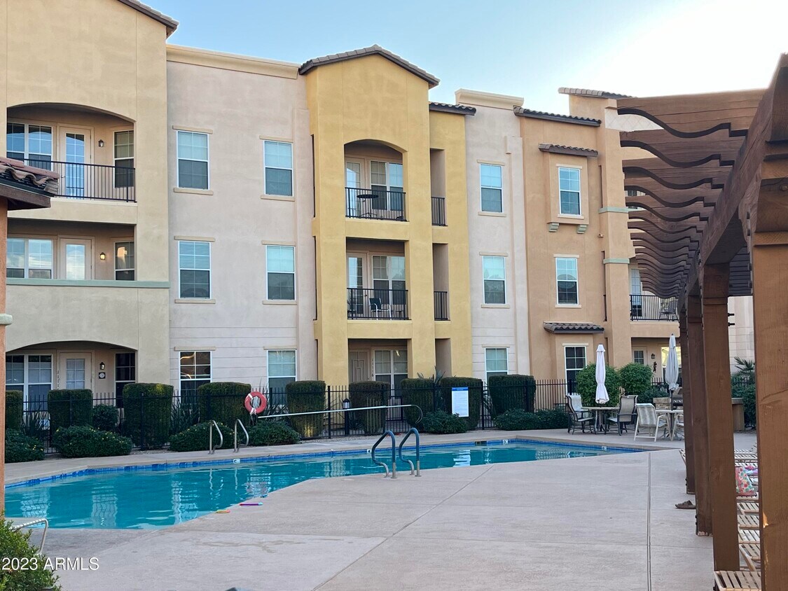Primary Photo - 14575 W Mountain View Blvd