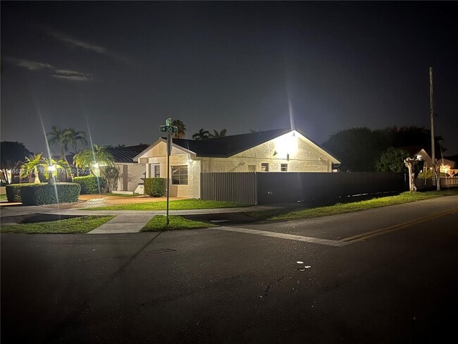 Building Photo - 3010 SW 132nd Ave