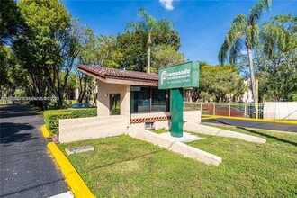 Building Photo - 14611 N Kendall Dr