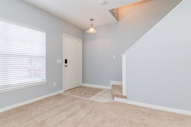Building Photo - MOVE IN BY JULY 30TH and RECEIVE $300 OFF ...