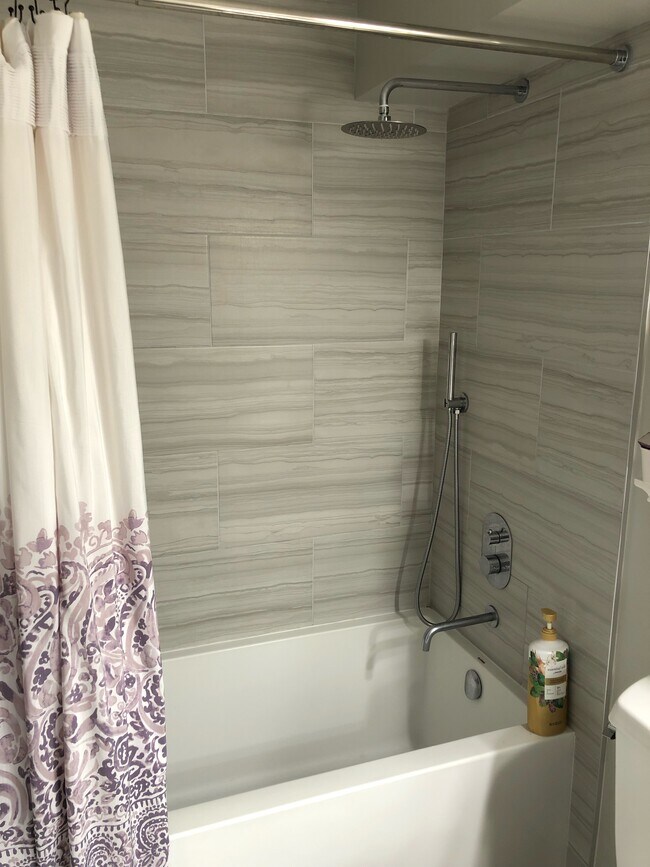 Foto del edificio - 1313 N Ritchie Ct