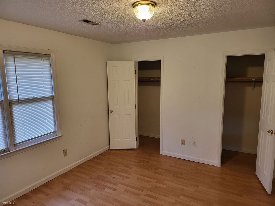 Foto del edificio - Room for Rent, 1.5 bath House - 5509 Conti...