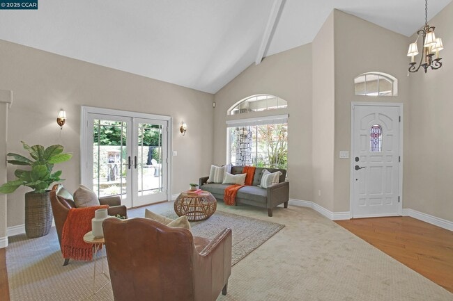 Building Photo - 706 Endsleigh Ct