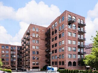 Building Photo - 3235 Roswell Rd