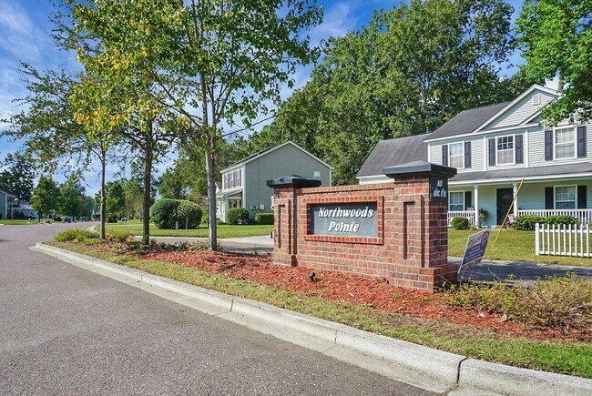 Building Photo - 2412 Stingray Blvd