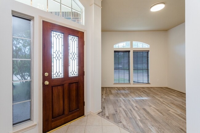 Building Photo - 4839 Taylor Lake Ct