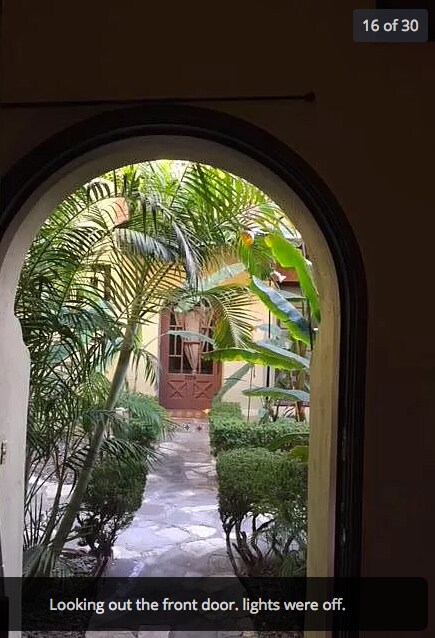 Foto del edificio - 329 N Heliotrope Dr