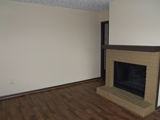 Foto del edificio - 1091 Kings Mill Run N