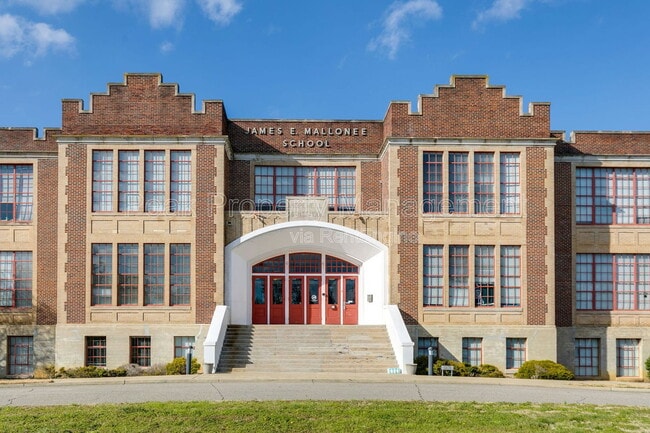 Building Photo - 1201 W City Point Rd