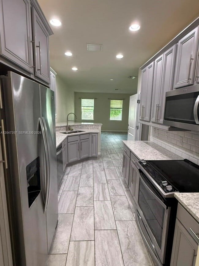 Foto del edificio - 4022 Long Leaf Ln