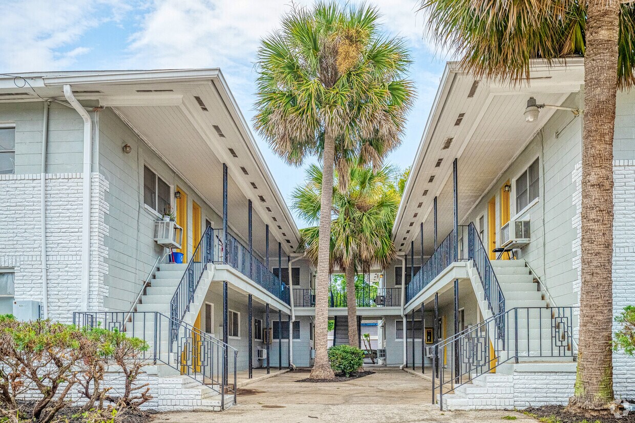 Caliente Apartments Alquileres en Jacksonville, FL