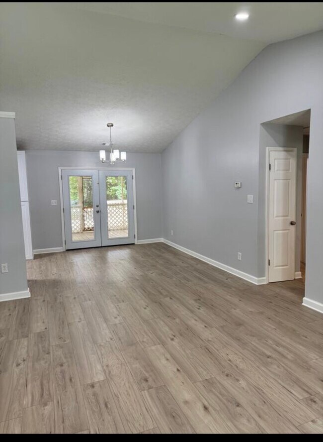 Foto del edificio - 4284 Friar Tuck Ln