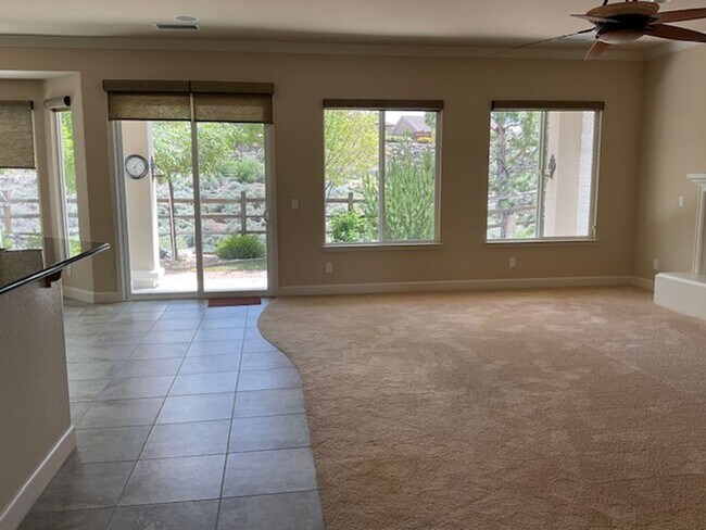 Building Photo - Del Webb Home in Somersett Over 55