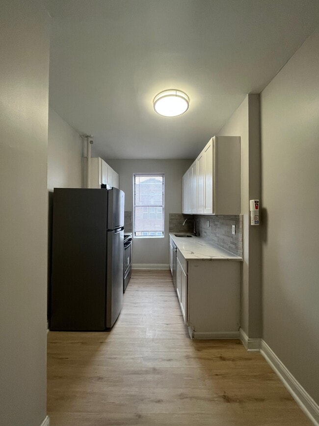 Foto del edificio - 5307 Palisade Ave