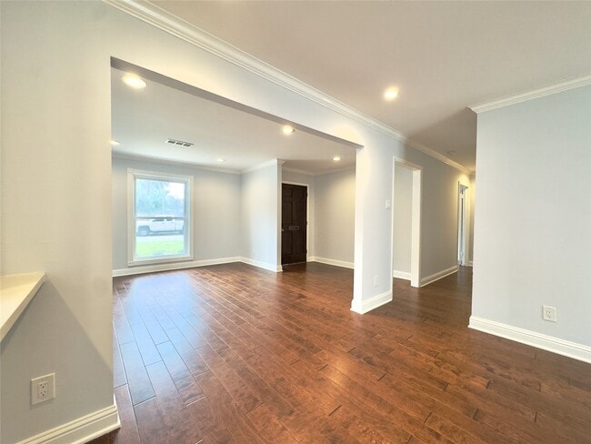 Foto del edificio - 1415 Mapleton Dr