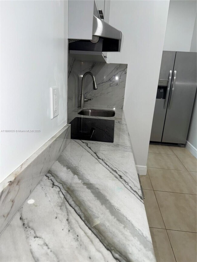 Foto del edificio - 465 E 58th St