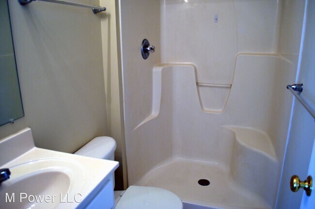 Building Photo - 3 br, 2.5 bath House - 1284 Old Richmond Cr.