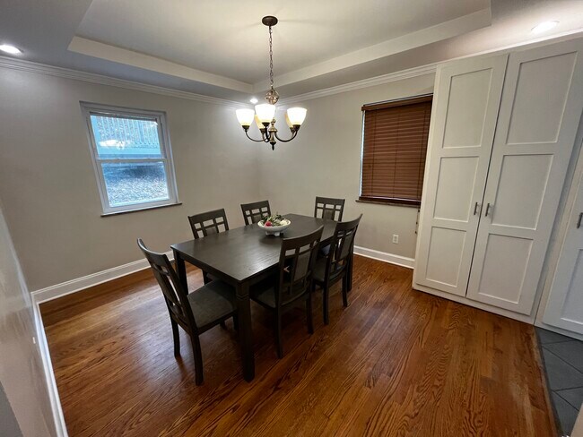 Foto del edificio - 1838 Oakridge Dr