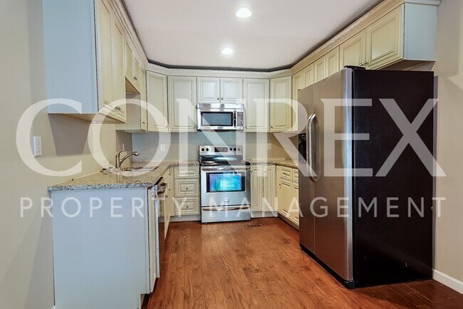 Foto del edificio - Now Available! Don't Delay!