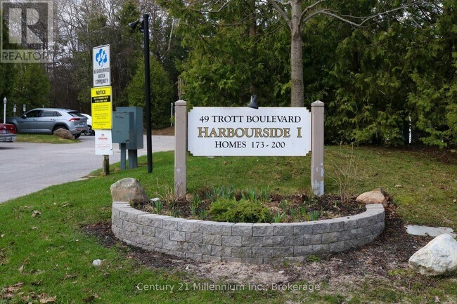 Photo du bâtiment - 49 Trott Blvd