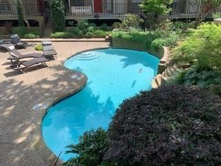 Foto principal - 5740 Martel Ave
