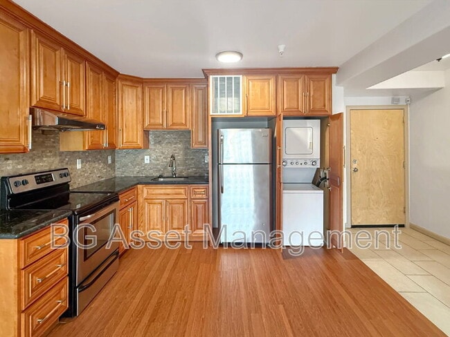 Photo - 1459 MacArthur Blvd Apartment